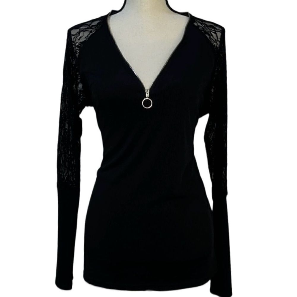 Ribbed Lace Contrast Blouse